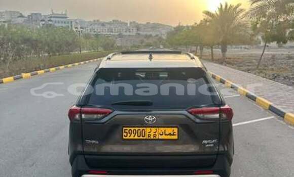 Buy Used Toyota RAV4 Other Car in Al khuwair in al-Batinah Buy Used Toyota RAV4 Other Car in Al khuwair in al-Batinah