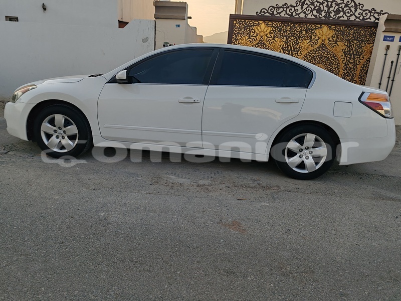 Big with watermark nissan altima masqat masqat 8366