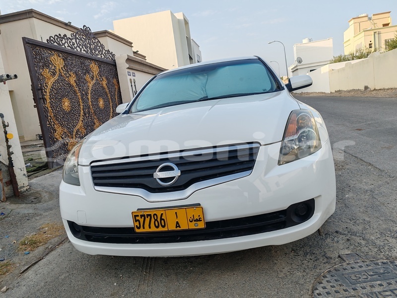 Big with watermark nissan altima masqat masqat 8366