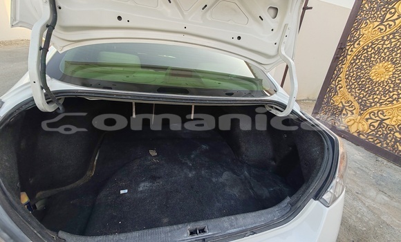 Buy Used Nissan Altima White Car in Masqat in Masqat Buy Used Nissan Altima White Car in Masqat in Masqat