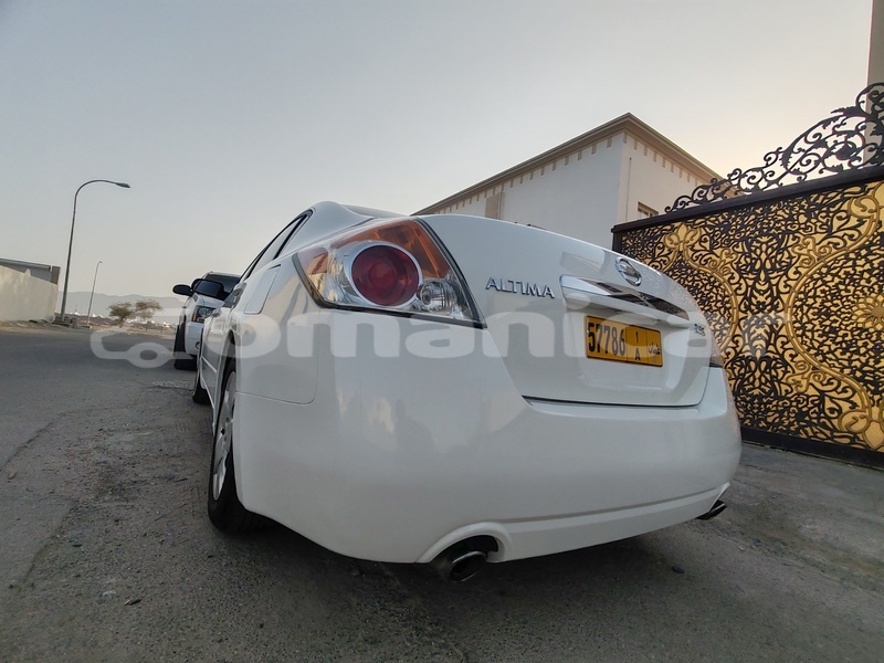 Big with watermark nissan altima masqat masqat 8366