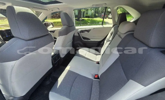 Buy Used Toyota RAV4 White Car in ar–Rustaq in al-Batinah Buy Used Toyota RAV4 White Car in ar–Rustaq in al-Batinah
