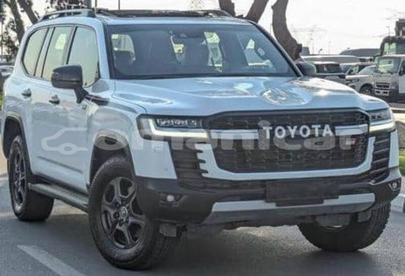 Big with watermark toyota land cruiser masqat muscat 8392