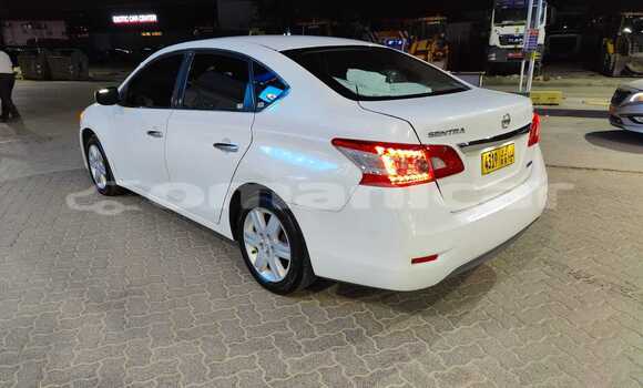 Buy Used Nissan Sentra White Car in Muscat in Masqat Buy Used Nissan Sentra White Car in Muscat in Masqat