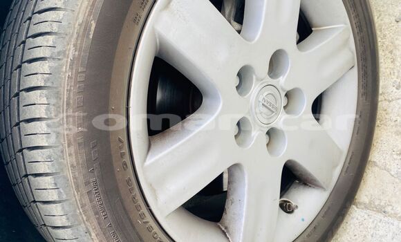 Buy Used Nissan Sentra White Car in Muscat in Masqat Buy Used Nissan Sentra White Car in Muscat in Masqat