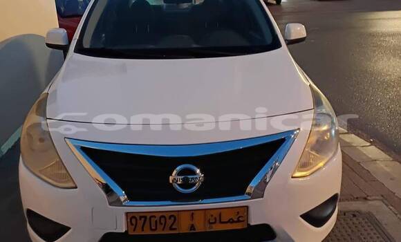 Buy Used Nissan Sunny White Car in Ruwi in Masqat