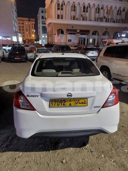 Big with watermark nissan sunny masqat ruwi 8395