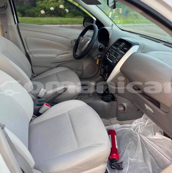 Big with watermark nissan sunny masqat ruwi 8395