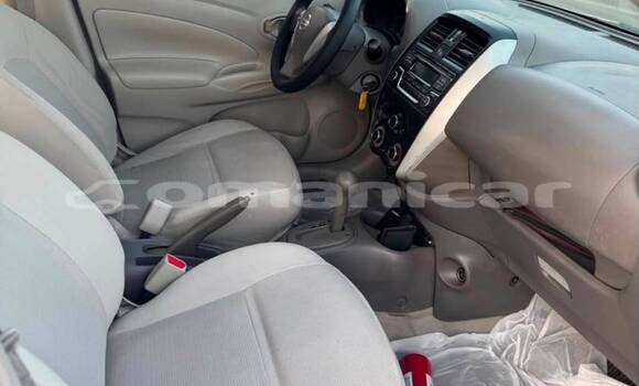 Buy Used Nissan Sunny White Car in Ruwi in Masqat Buy Used Nissan Sunny White Car in Ruwi in Masqat