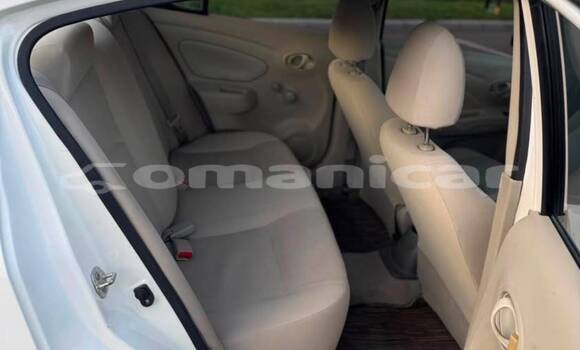 Buy Used Nissan Sunny White Car in Ruwi in Masqat Buy Used Nissan Sunny White Car in Ruwi in Masqat