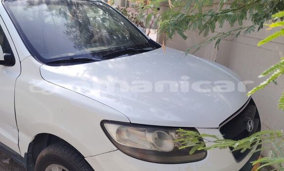 Buy Used Hyundai Santa Fe White Car in Azaiba in Masqat