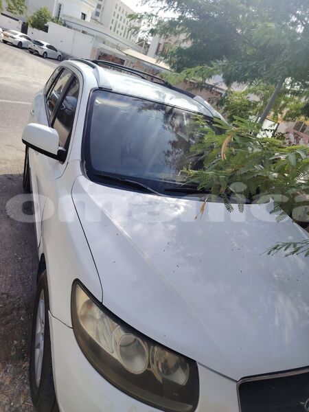 Big with watermark hyundai santa fe masqat azaiba 8398