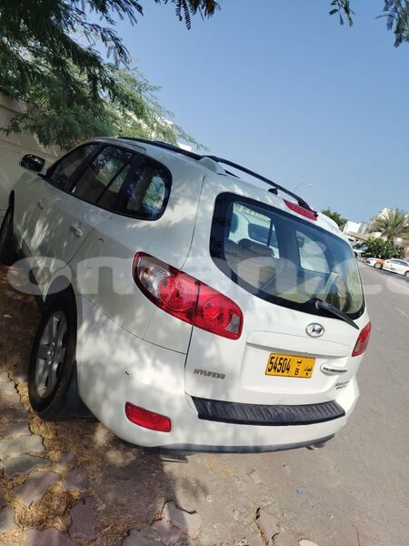 Big with watermark hyundai santa fe masqat azaiba 8398