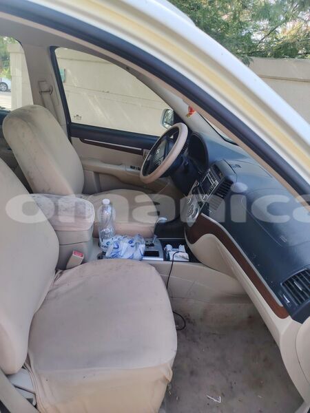 Big with watermark hyundai santa fe masqat azaiba 8398