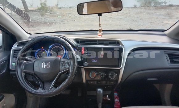 Buy Used Honda City White Car in as–Sib in Masqat Buy Used Honda City White Car in as–Sib in Masqat