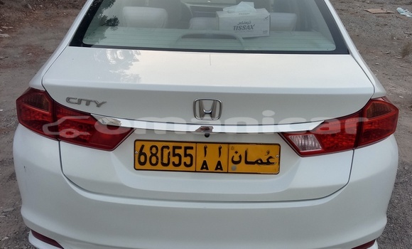 Buy Used Honda City White Car in as–Sib in Masqat Buy Used Honda City White Car in as–Sib in Masqat
