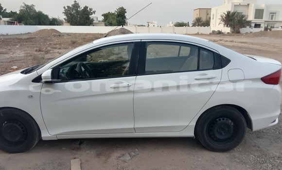 Buy Used Honda City White Car in as–Sib in Masqat Buy Used Honda City White Car in as–Sib in Masqat