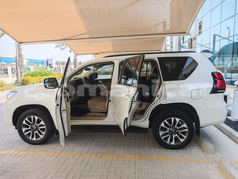 Big with watermark toyota prado masqat muscat 8409