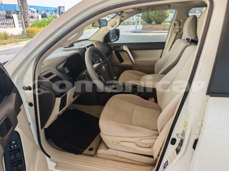 Big with watermark toyota prado masqat muscat 8409