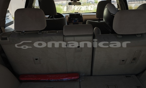 Buy Used Toyota Prado White Car in Muscat in Masqat Buy Used Toyota Prado White Car in Muscat in Masqat