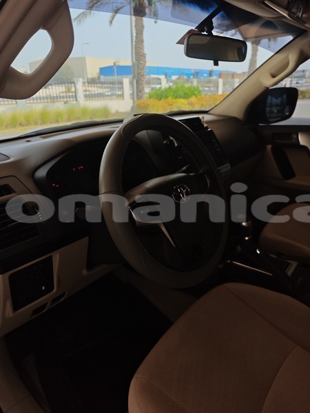Big with watermark toyota prado masqat muscat 8409