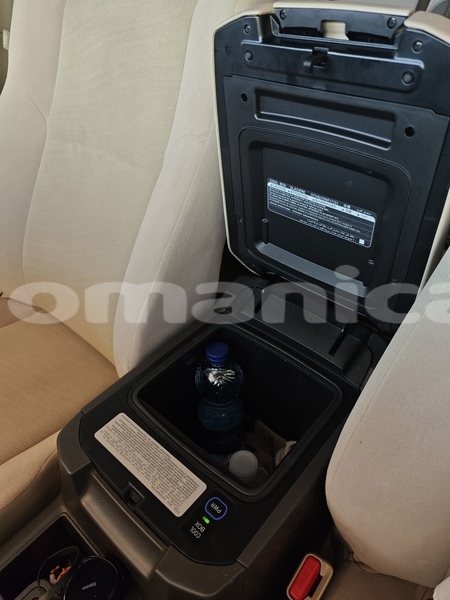 Big with watermark toyota prado masqat muscat 8409
