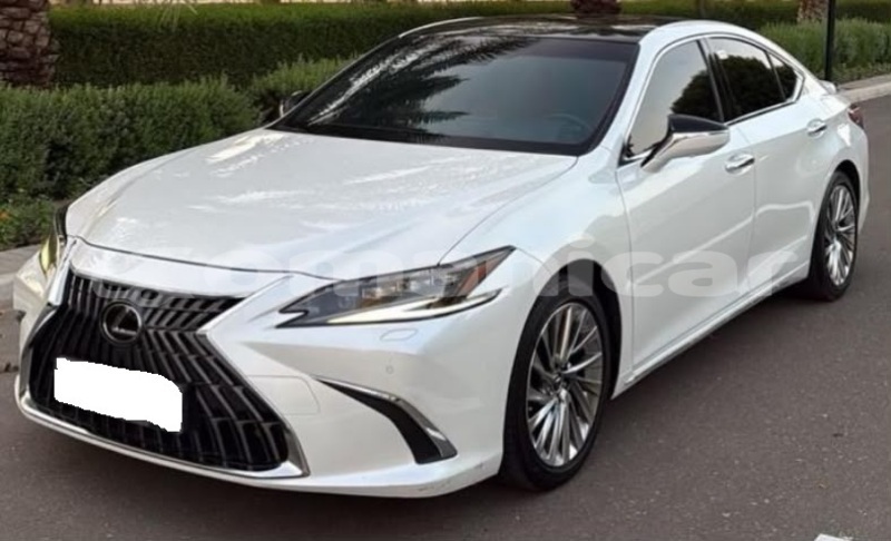 Big with watermark lexus es masqat muscat 8421