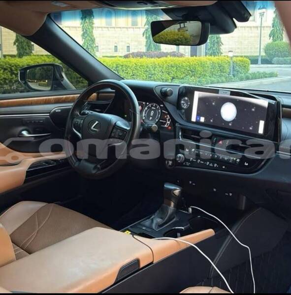 Big with watermark lexus es masqat muscat 8421