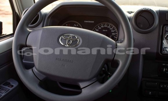Buy Import Toyota Land Cruiser White Car in Import - Dubai in Dhufar Buy Import Toyota Land Cruiser White Car in Import - Dubai in Dhufar