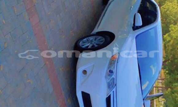 Buy Used Toyota Camry White Car in al–Masna'ah in al-Batinah Buy Used Toyota Camry White Car in al–Masna'ah in al-Batinah