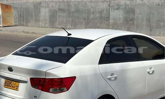 Buy Used Kia Cerato White Car in al–Mudaybi in ash-Sharqiyah Buy Used Kia Cerato White Car in al–Mudaybi in ash-Sharqiyah