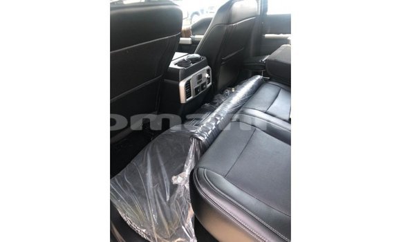 Buy Import Ford Club Wagon Other Car in Import - Dubai in Dhufar Buy Import Ford Club Wagon Other Car in Import - Dubai in Dhufar