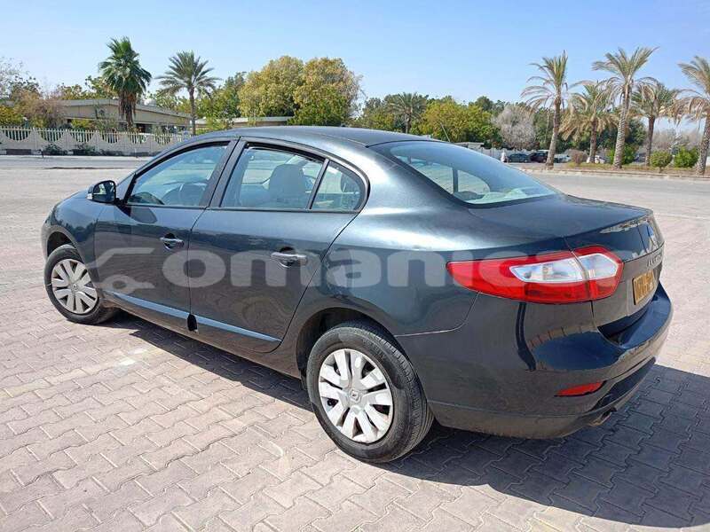 Big with watermark hyundai elantra al batinah al khaburah 8446