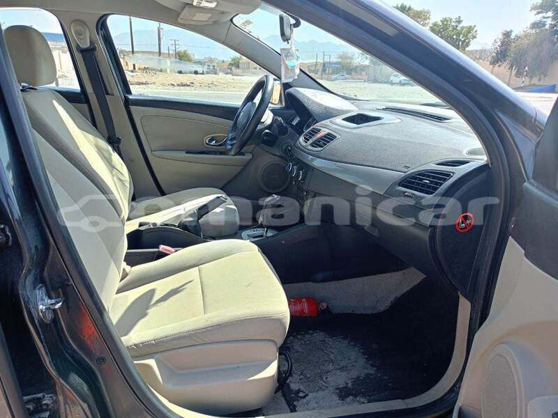 Big with watermark hyundai elantra al batinah al khaburah 8446