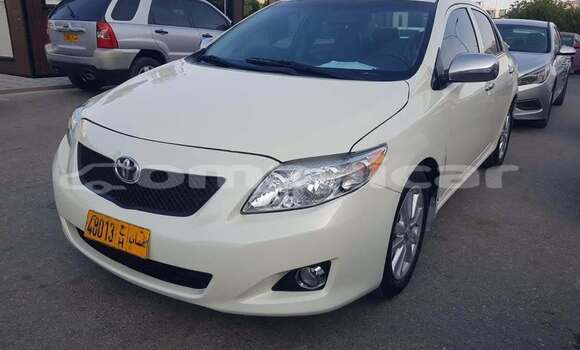 Buy Used Toyota Corolla White Car in as–Sib in Masqat Buy Used Toyota Corolla White Car in as–Sib in Masqat