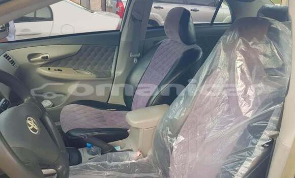 Buy Used Toyota Corolla White Car in as–Sib in Masqat Buy Used Toyota Corolla White Car in as–Sib in Masqat