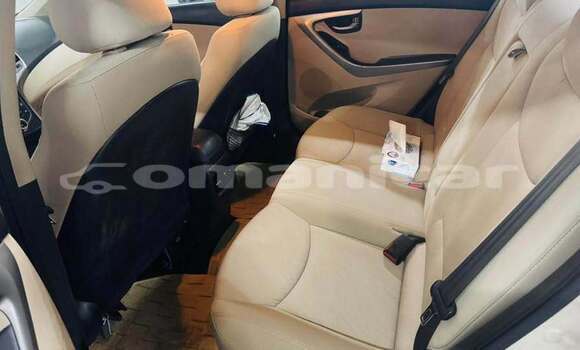 Buy Used Hyundai Elantra White Car in as–Sib in Masqat Buy Used Hyundai Elantra White Car in as–Sib in Masqat
