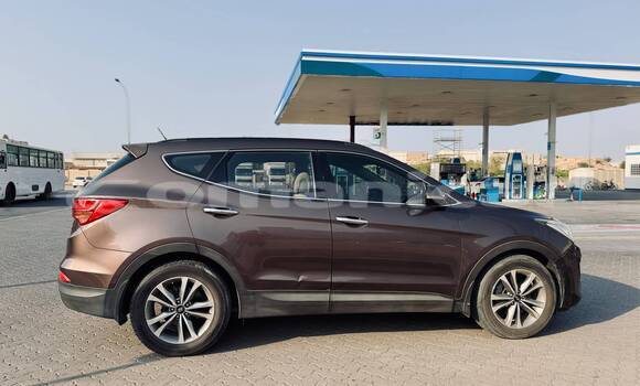 Buy Used Hyundai Santa Fe Brown Car in Al khuwair in al-Batinah Buy Used Hyundai Santa Fe Brown Car in Al khuwair in al-Batinah