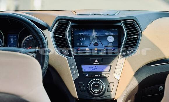 Buy Used Hyundai Santa Fe Brown Car in Al khuwair in al-Batinah Buy Used Hyundai Santa Fe Brown Car in Al khuwair in al-Batinah