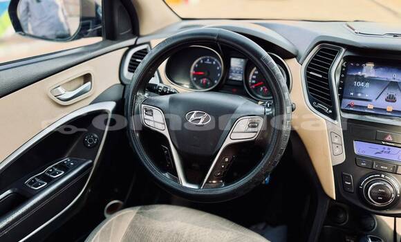 Buy Used Hyundai Santa Fe Brown Car in Al khuwair in al-Batinah Buy Used Hyundai Santa Fe Brown Car in Al khuwair in al-Batinah