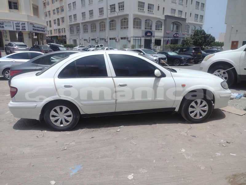 Big with watermark nissan sunny masqat masqat 8461