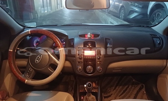 Buy Used Kia Cerato White Car in Wadi Al Kabir in Masqat Buy Used Kia Cerato White Car in Wadi Al Kabir in Masqat