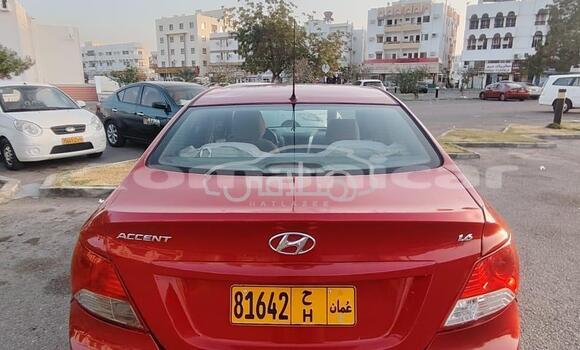 Buy Used Hyundai Accent Red Car in as–Sib in Masqat Buy Used Hyundai Accent Red Car in as–Sib in Masqat