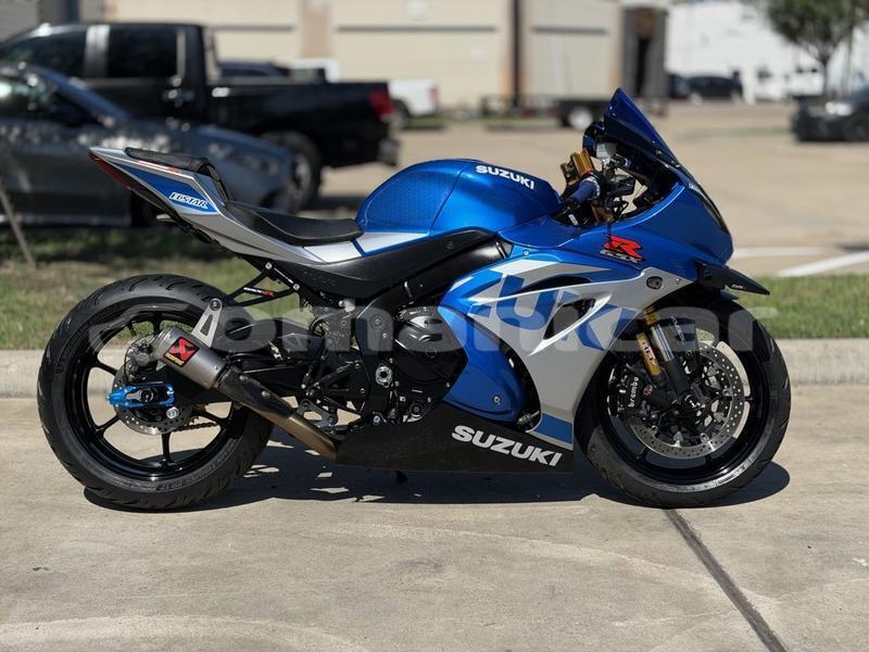 Big with watermark suzuki gsx r dhufar salalah 8483