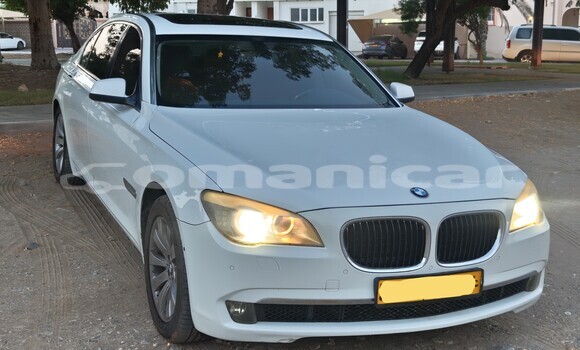 Buy Used BMW 7-Series White Car in Muscat in Masqat