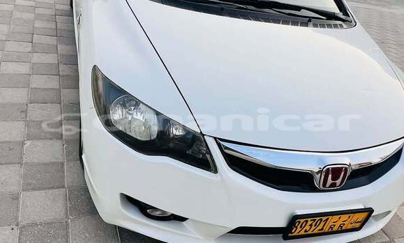 Buy Used Honda Civic White Car in Bawshar in Masqat Buy Used Honda Civic White Car in Bawshar in Masqat