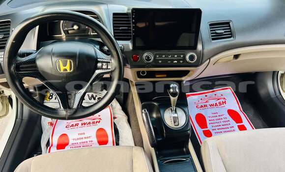 Buy Used Honda Civic White Car in Bawshar in Masqat Buy Used Honda Civic White Car in Bawshar in Masqat