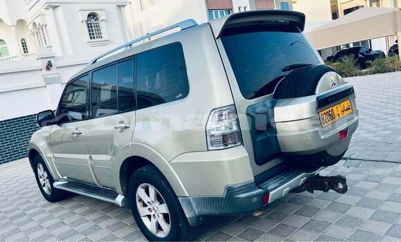 Buy Used Mitsubishi Pajero Other Car in Barkah in al-Batinah Buy Used Mitsubishi Pajero Other Car in Barkah in al-Batinah