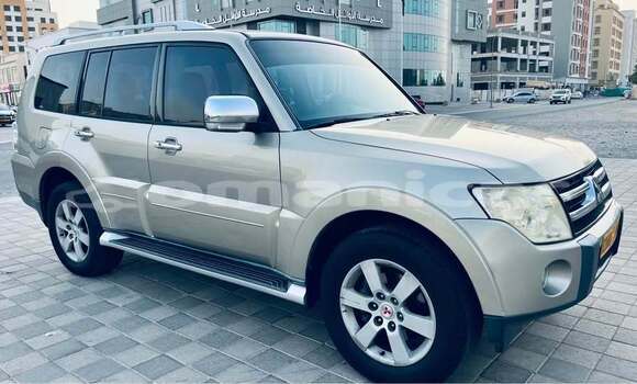 Buy Used Mitsubishi Pajero Other Car in Barkah in al-Batinah Buy Used Mitsubishi Pajero Other Car in Barkah in al-Batinah