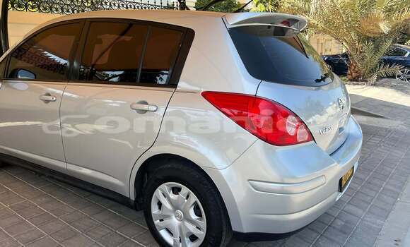 Buy Used Nissan Versa Green Car in as–Sib in Masqat